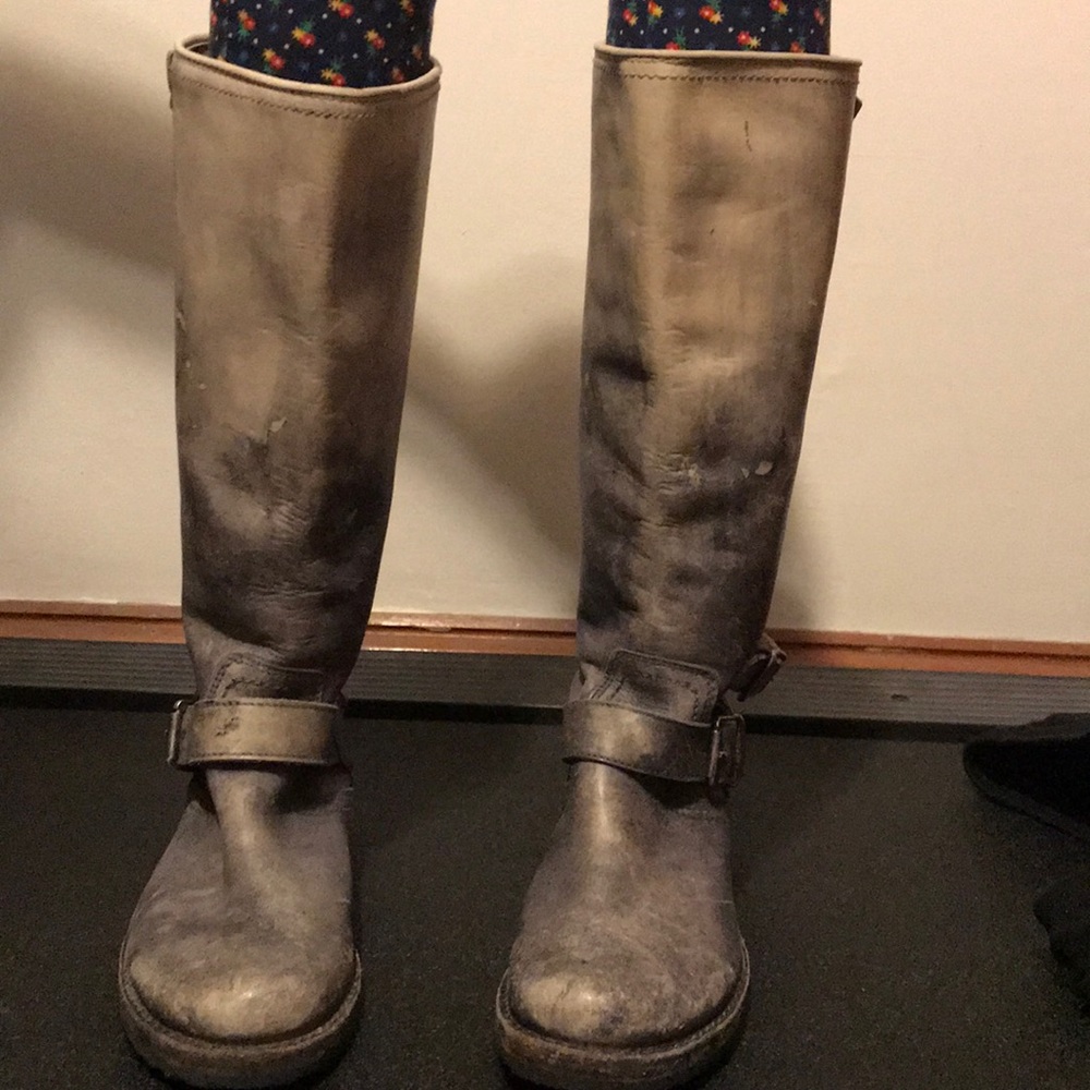 Frye boots - lightly worn!!!!! BEST OFFER!!